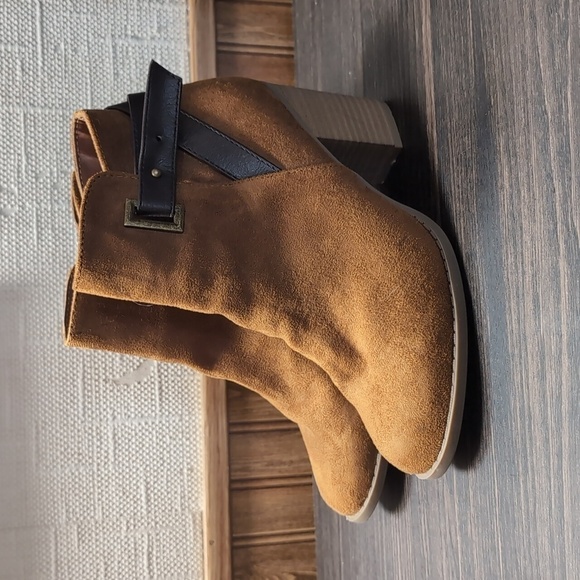Diba Bronze Faux Suede Heeled Bootie Size 7 - Picture 1 of 6